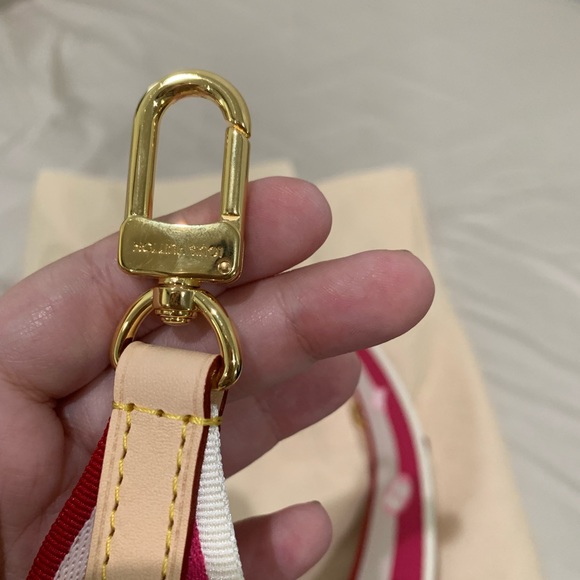 Louis Vuitton Pink and Cream Crossbody Strap - Picture 7 of 9